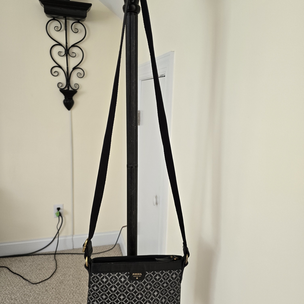 Fossil Black and Gray Crossbody Bag - Picture 2 of 14